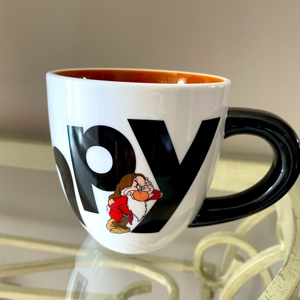 Collectible Disney coffee cup ~ Grumpy~Large size.nwot
Last call